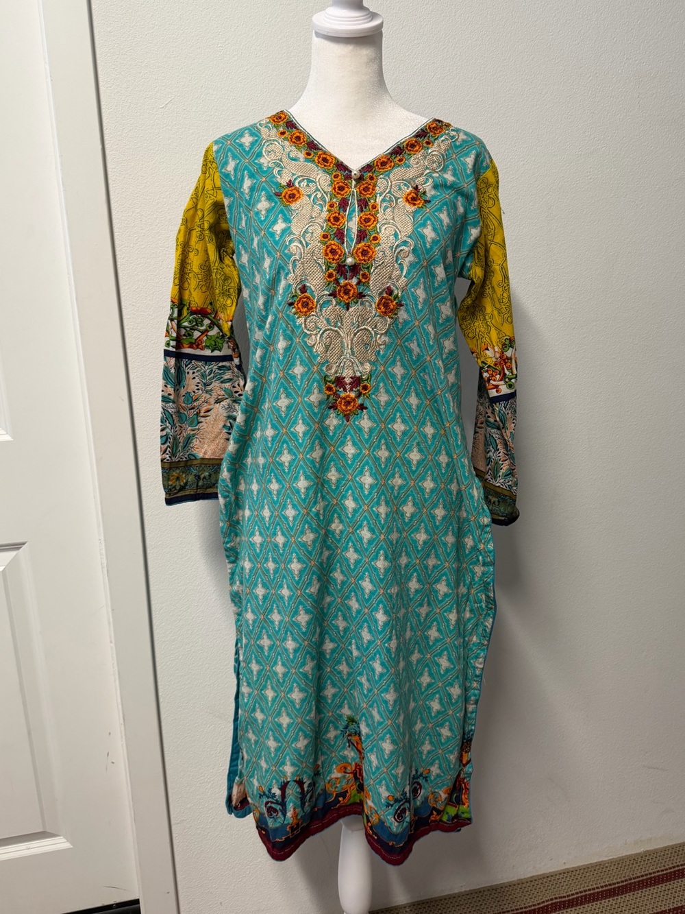 Vintage Turquoise Embroidered Pakistani Kurta – Winter Thick Fabric